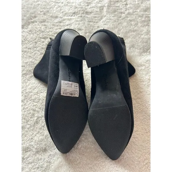 NWOT Clarks Ankle Boots In The Color Black Size 6.5