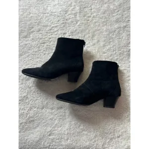 NWOT Clarks Ankle Boots In The Color Black Size 6.5