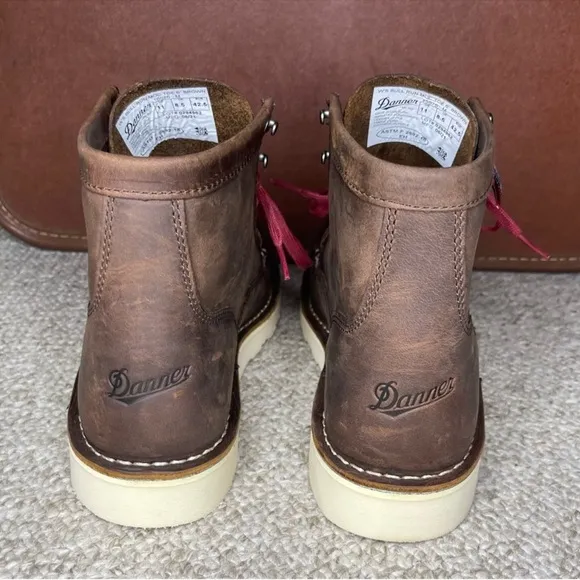 NWOT Danner Bull Run Moc Toe boots