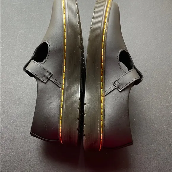NWOT Dr. Martens Black Leather Mary Jane Shoes Size 8