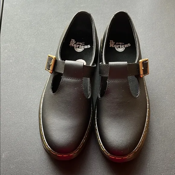 NWOT Dr. Martens Black Leather Mary Jane Shoes Size 8