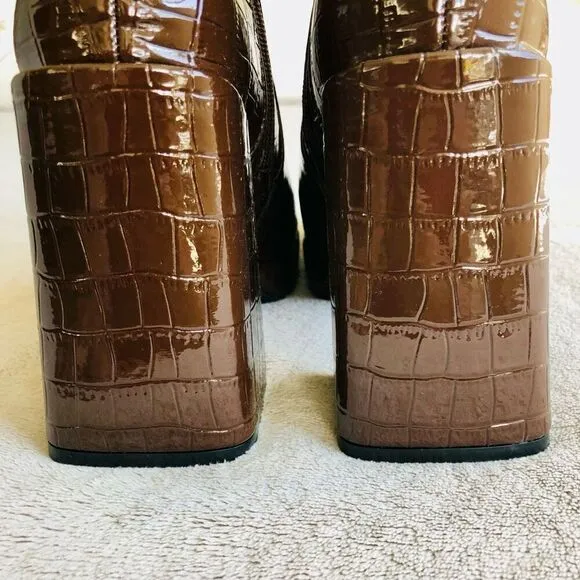 NWOT Forever21 Faux Alligator Print Platform Ankle Boots