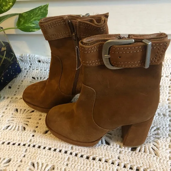 NWOT Free People Kavala Platform Boots. Brown / 7