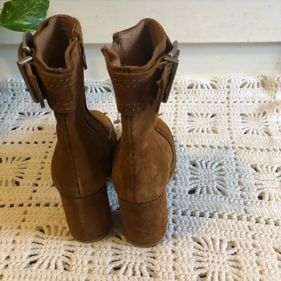 NWOT Free People Kavala Platform Boots. Brown / 7