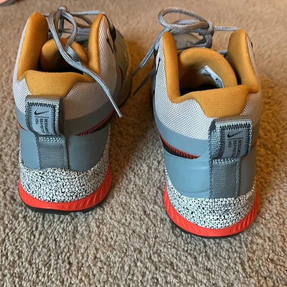 NWOT, Nike React SFB Carbon Mid Aviator Grey CK9951-002 Outdoor Shoe