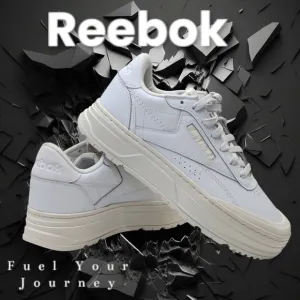 NWOT Reebok Women's Club C Double GEO Comfortable Athletic Shoes White Size 9.5