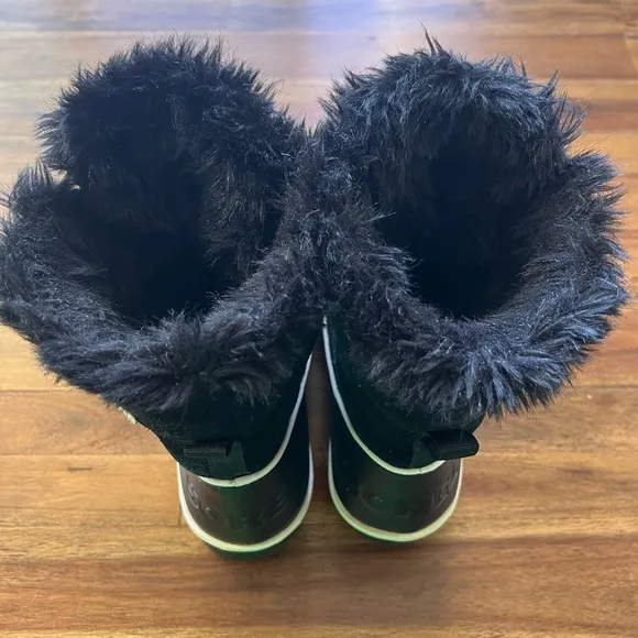 NWOT-Sorel Black Winter Rain Boots with Faux Fur Trim