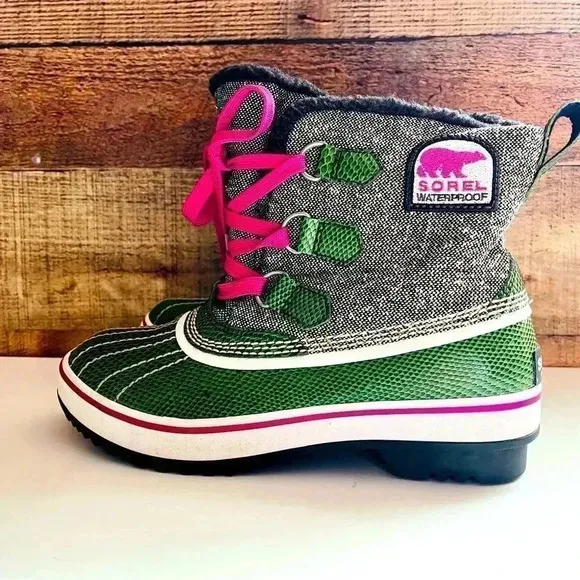 NWOT Sorel Tivoli All Weather Waterproof Boots