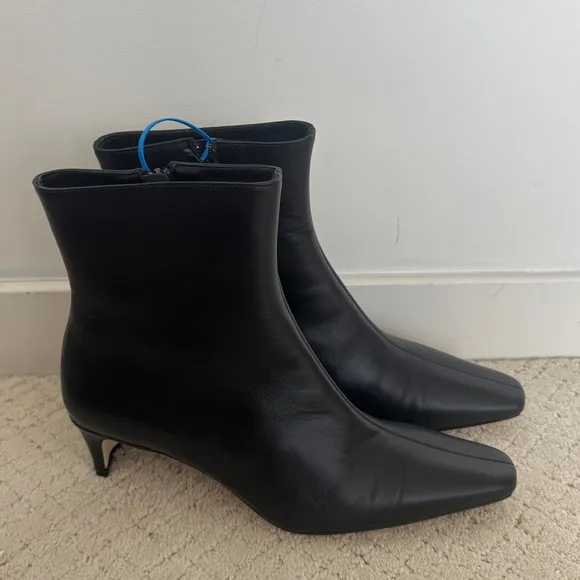 NWOT Staud Wally Black Leather Ankle Boots - size 10/40.5