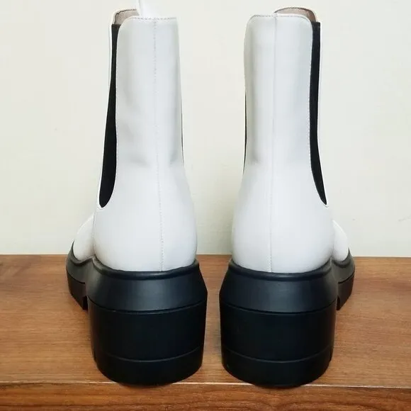 NWOT Stuart Weitzman Norah Lug Sole Chelsea White Leather Ankle Boots Sz. 10
