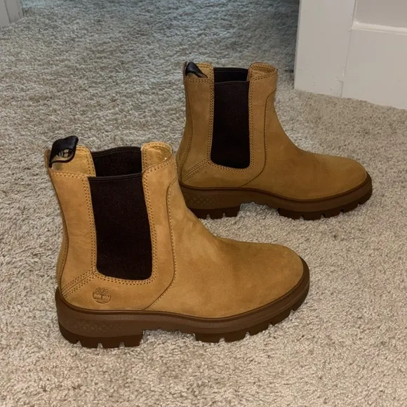 NWOT Timberlands ankle boots
