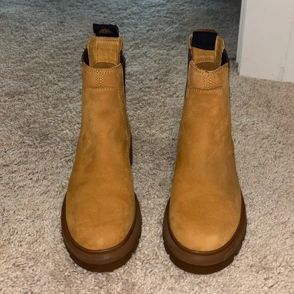 NWOT Timberlands ankle boots