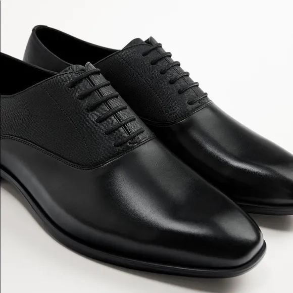 NWOT- Zara SMART BLACK SHOES.  EU 43 Size 10