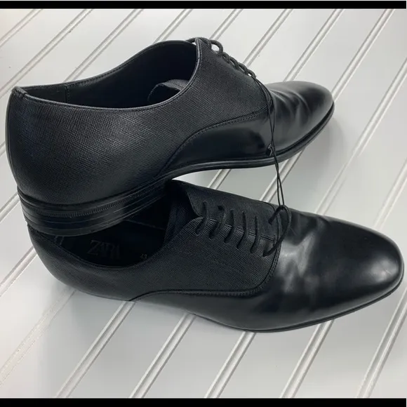 NWOT- Zara SMART BLACK SHOES.  EU 43 Size 10