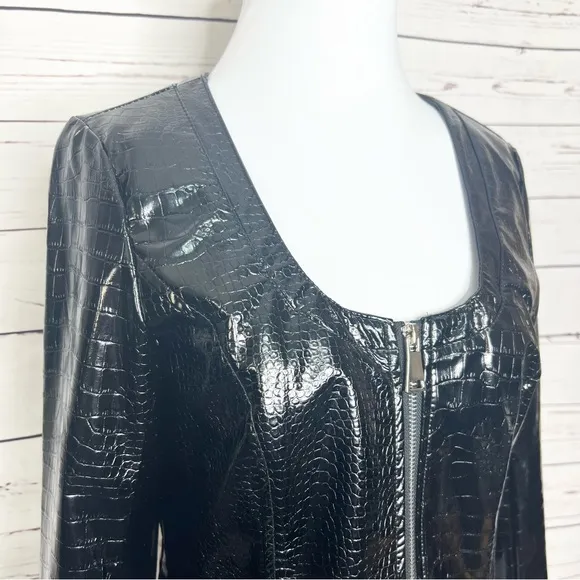 NWT AKIRA Black Vegan Patent Leather Croc Chain Fringe Arm Moto Jacket Medium