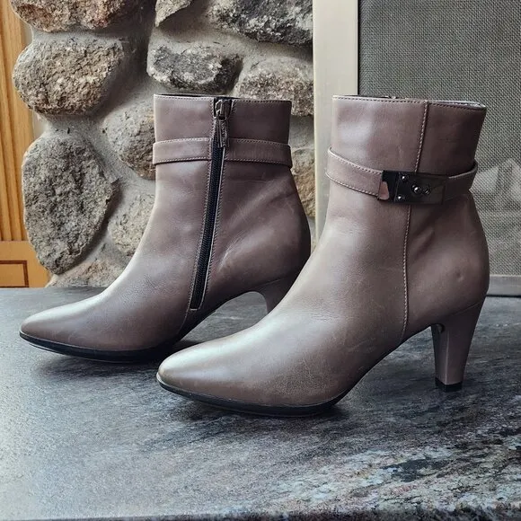 NWT Aquatalia Taupe Leather Ankle Boots Size 7.5