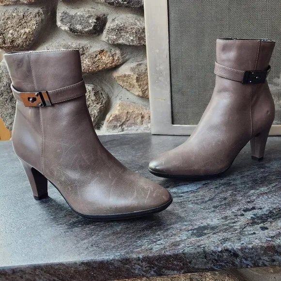 NWT Aquatalia Taupe Leather Ankle Boots Size 7.5