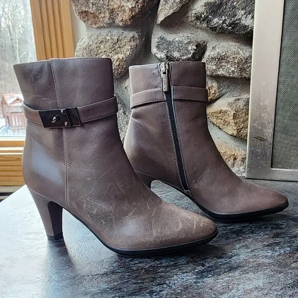 NWT Aquatalia Taupe Leather Ankle Boots Size 7.5