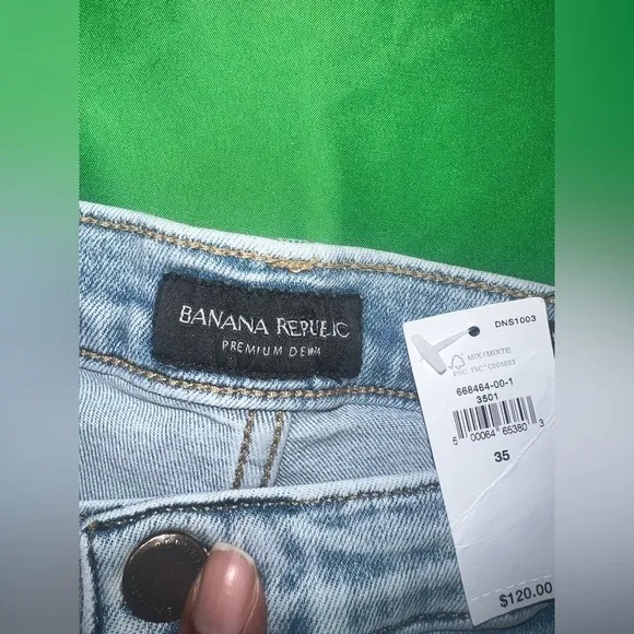 NWT Banana Republic Distressed Light Blue Jeans size 35