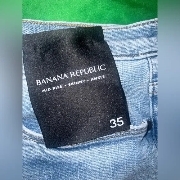 NWT Banana Republic Distressed Light Blue Jeans size 35