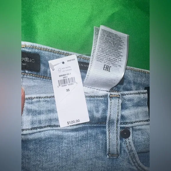 NWT Banana Republic Distressed Light Blue Jeans size 35