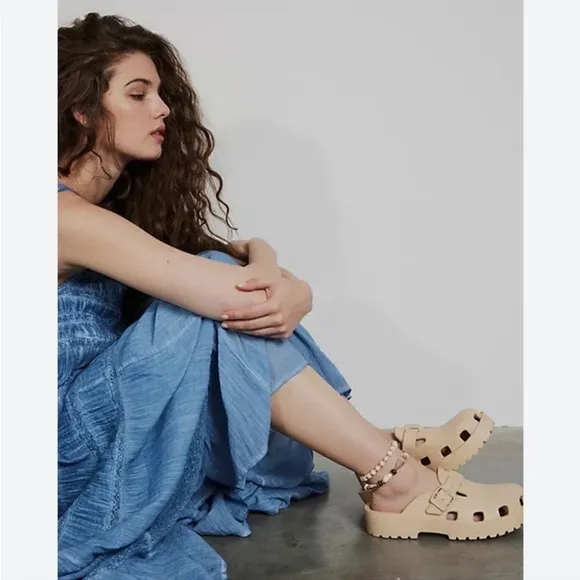 NWT Free People Karlie Buckle Clog Comfy Chunky Platform Citron Lime Green Sz 8