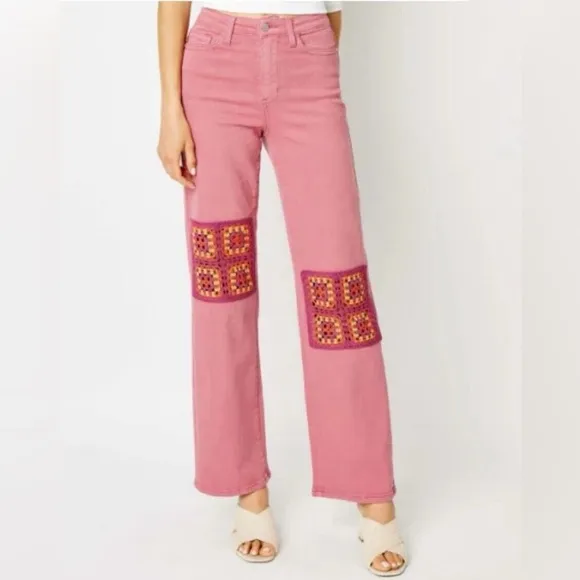 NWT Judy Blue Pink Embroidered Women's Jeans size 29