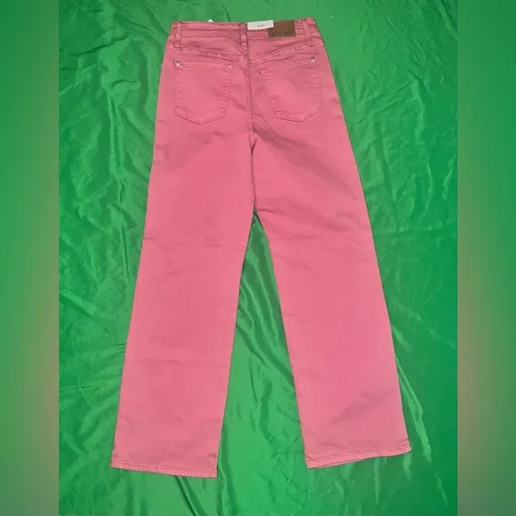 NWT Judy Blue Pink Embroidered Women's Jeans size 29