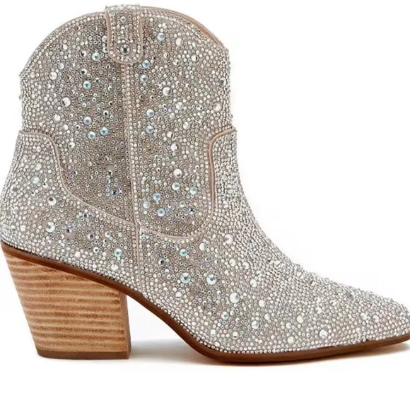 NWT Matisse rhinestone western boots