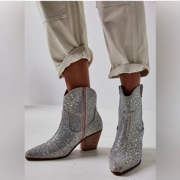 NWT Matisse rhinestone western boots