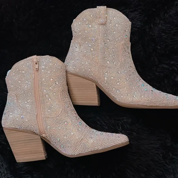 NWT Matisse rhinestone western boots