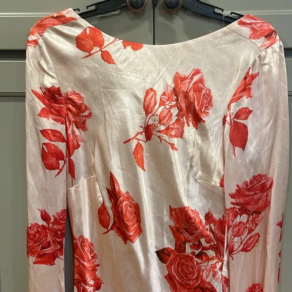 NWT Meshki Davina Satin Long Sleeve Floral  Mini Dress - Rose Print
