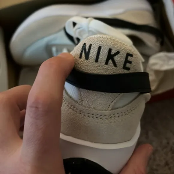 NWT NIB Nike White and Black Sneakers waffle debut Mom shoes everyday casual