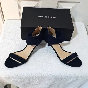 NWT Pelle Moda Elvi Suede Sandal.  Kid Suede 7.5 M Mushroom w 2.1/4&quot; Heel
