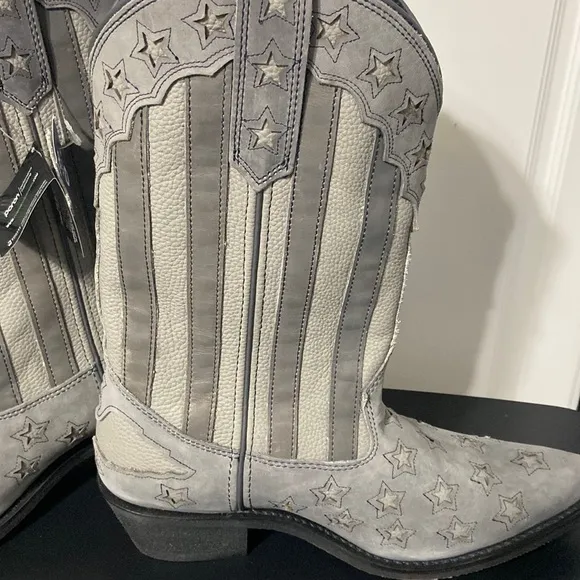 NWT Rockin’ Country Boots