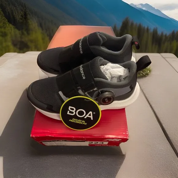 NWT  Shoes New Balance Kids Dynasoft Reveal v4 BOA® (Littles) Sz 12.5 M Black