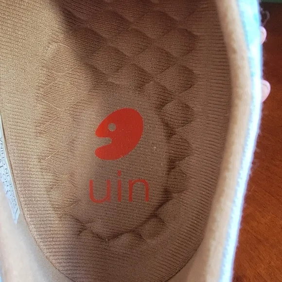 NWT UIN Women's Size 7 Slip on Travel Shoes Serene Afternoon Toledo I