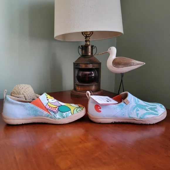 NWT UIN Women's Size 7 Slip on Travel Shoes Serene Afternoon Toledo I