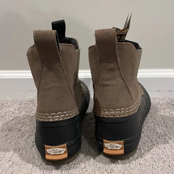 NWT Vans Standard MID Chelsea Snow Rain MTE Boots Walnut Brown, Size W10.5 M9