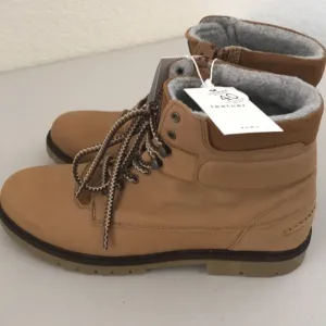 NWT ZARA KID’S LEATHER BROWN BOOTS EU 40 ZIPPER