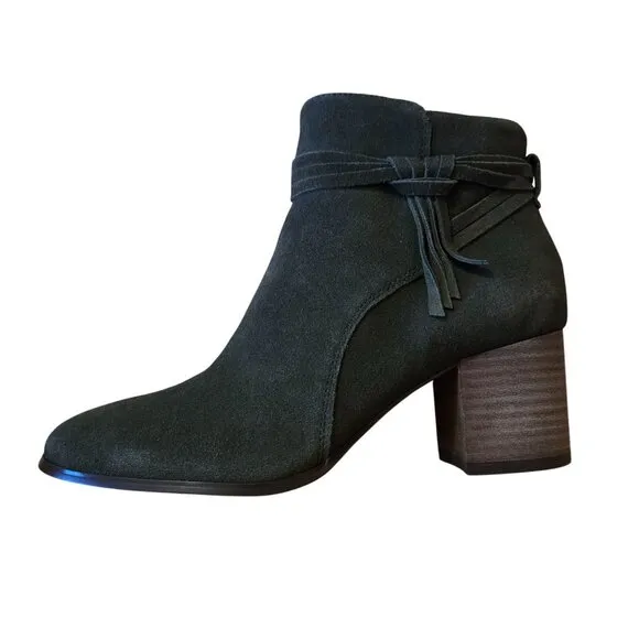 NWT/NWOB Violet &amp; Red Jenna Suede Leather Ankle Boots Size 6.5