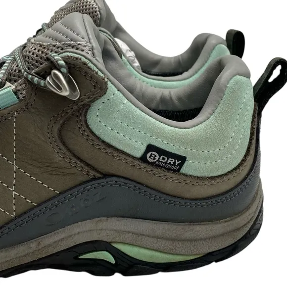 Oboz Womens Sapphire Hiking Shoes Size 6.5 Green Leather Waterproof Low Top