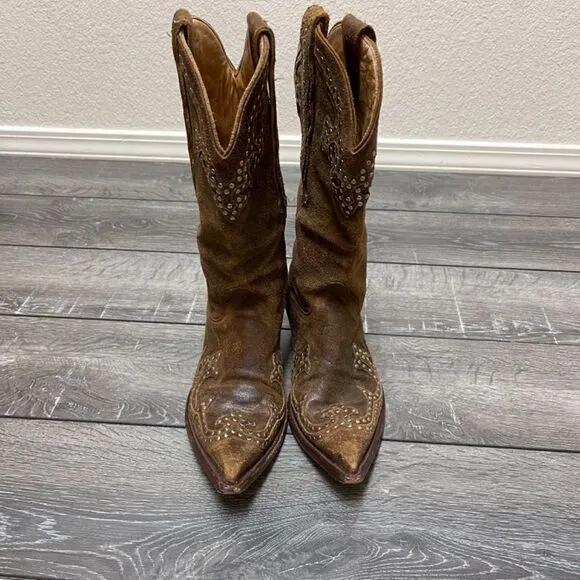 Old Gringo Distressed Leather and Studded Cowboy Boots Women’s Size 6.