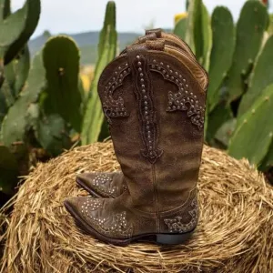 Old Gringo Distressed Leather and Studded Cowboy Boots Women’s Size 6.