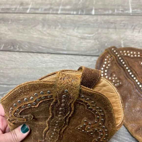 Old Gringo Distressed Leather and Studded Cowboy Boots Women’s Size 6.