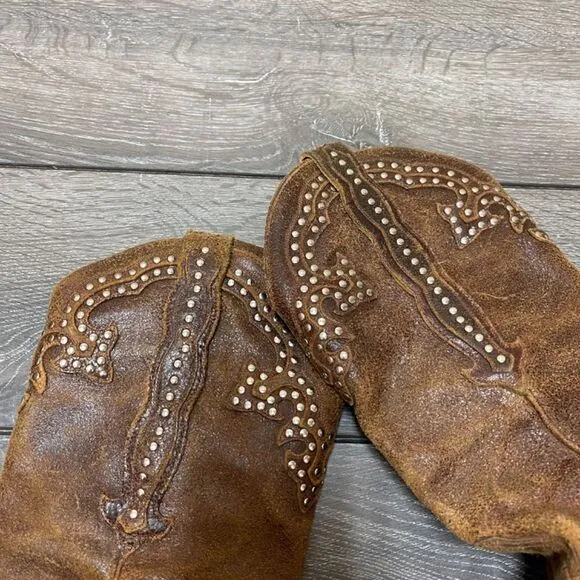 Old Gringo Distressed Leather and Studded Cowboy Boots Women’s Size 6.