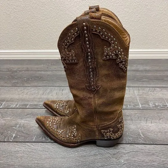 Old Gringo Distressed Leather and Studded Cowboy Boots Women’s Size 6.