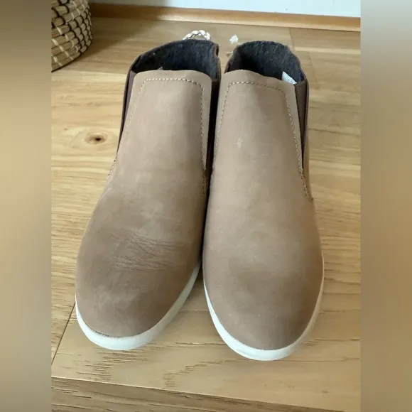 Olukai Hawai‘iloa Manu Hope $160 Women’s Waterproof Booties size 8 W