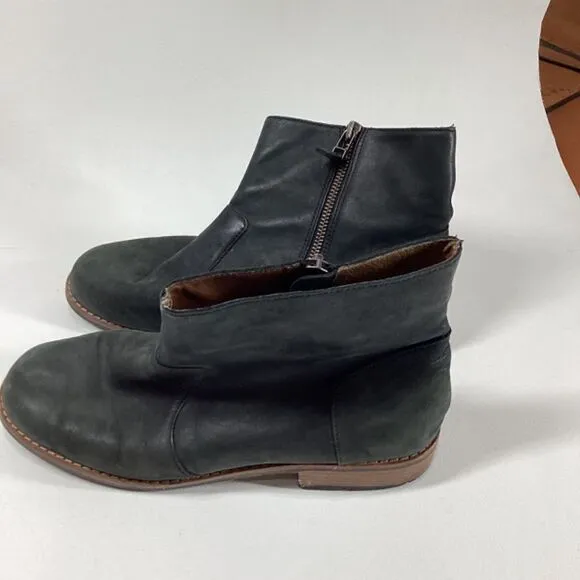 Olukai kaona II leather upper black ankle boots Womens size 9