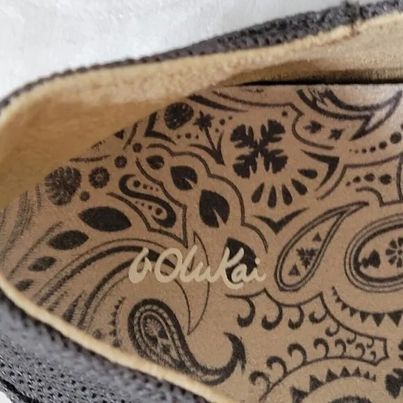 OluKai Waialua Mesh Slip Ons - Size 9 - Great Comfortable Shoes!